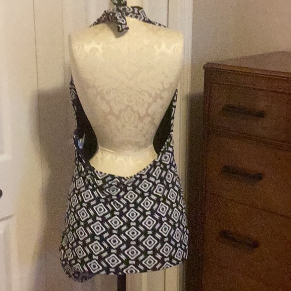 Ladies one piece bathing suit black/white geometric pattern size 16 good condish - Picture 2 of 3